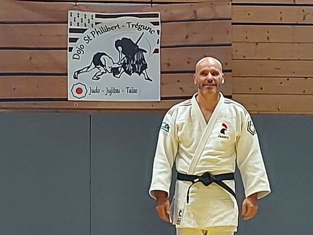 Image de l'actu 'SAMEDI 16 MAI 2026 : REMISE DE CEINTURE NOIRE 1ER DAN à PATRICK GUÉNOLÉ'